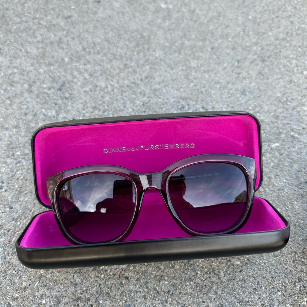 DVF smoky black sunglasses